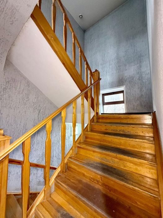 Отдельно стоящее здание р-н Пристани