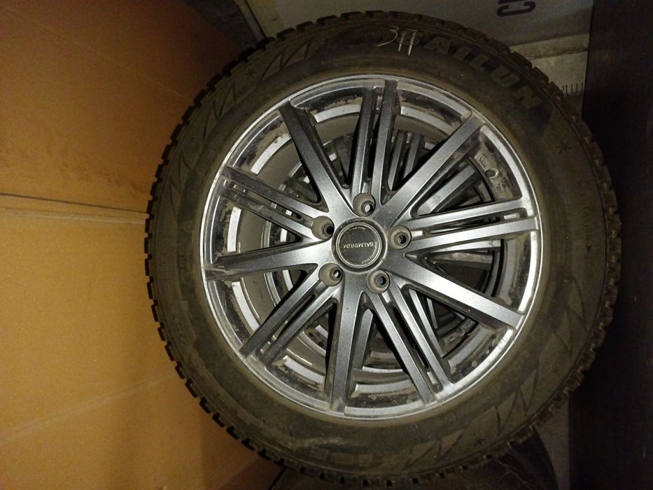 Продам комплект колес в сборе(шина+диск).  215/55R17