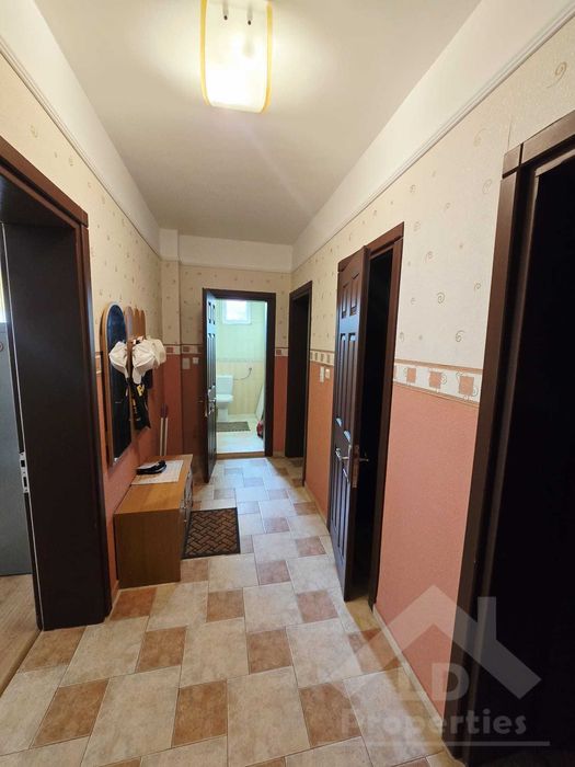 Продава се Тристаен апартамент в к.к. Златни пясъци - 100 кв.м за 1200 €/кв.м - Снимка #4