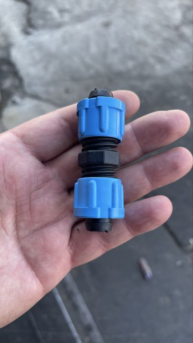 Коннектор для капельного шланга