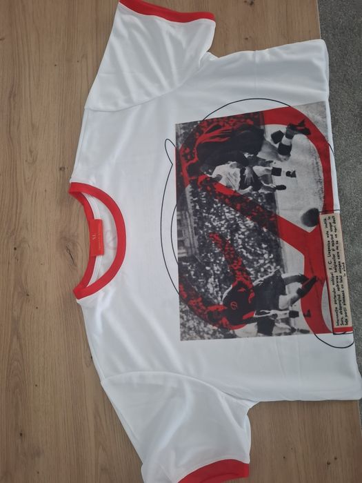 Tricou de colectie Dinamo, pentru suporteri sau colectionari.