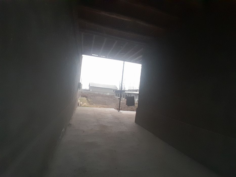 Uy sotiladi hamma sharoitlari bor