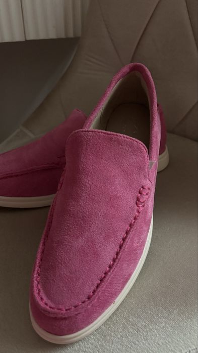 Лоферы женские 37 р