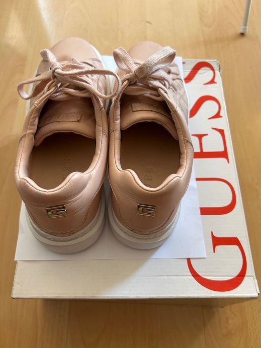 спортни обувки Guess