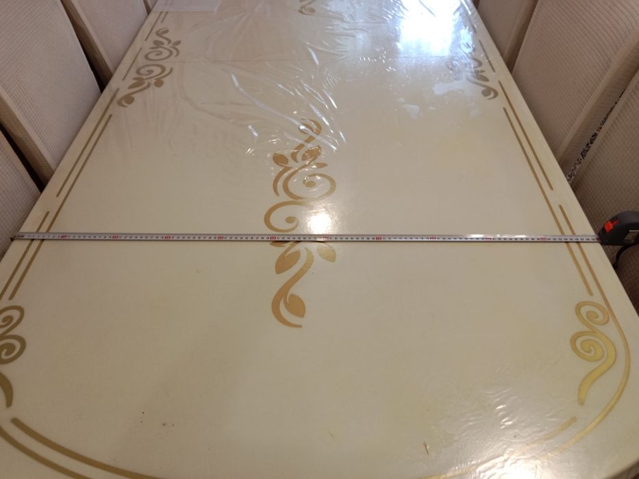 Стол, орындық сатылады.