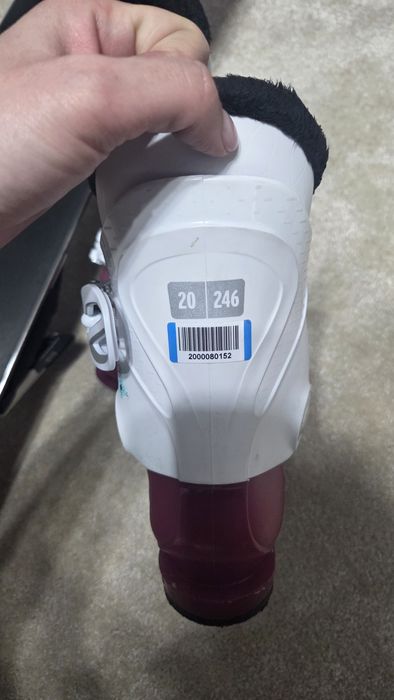 Schiuri Salomon Luxe 110 cm si Clapari Salomon RT Girly 20