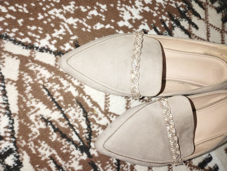 Ажойиб чиройли туфли