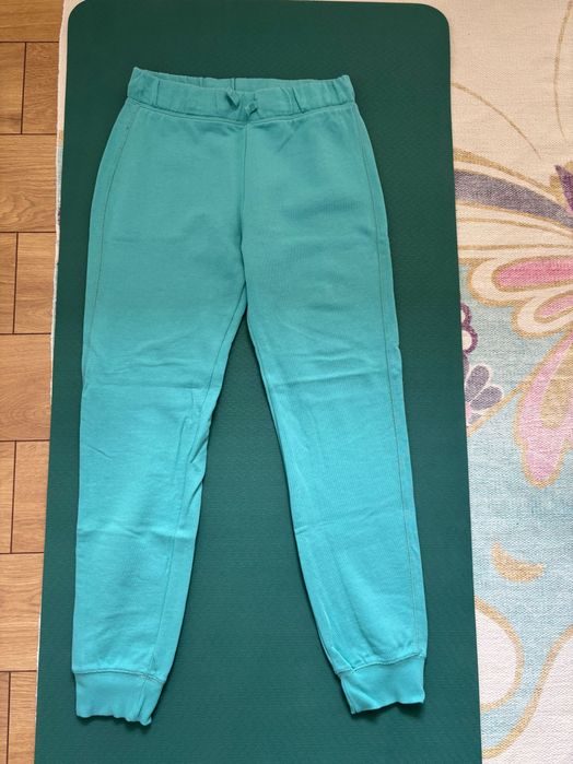 Долнище анцуг Benetton, 15€