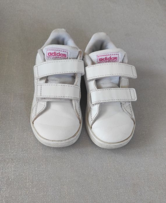 Adidasi marime 24