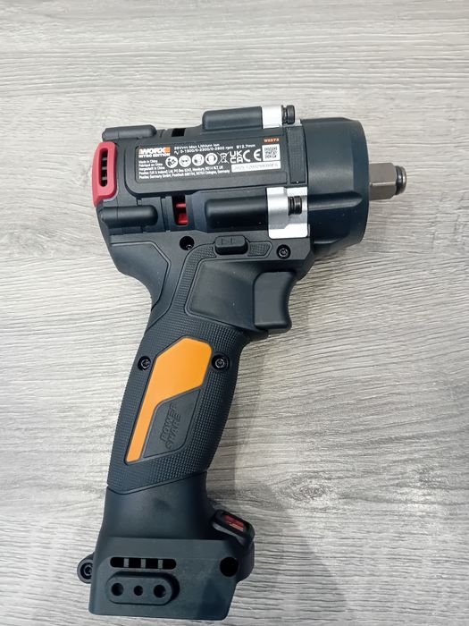 Mașina de înșurubat cu impact WORX WX 273 / 20V