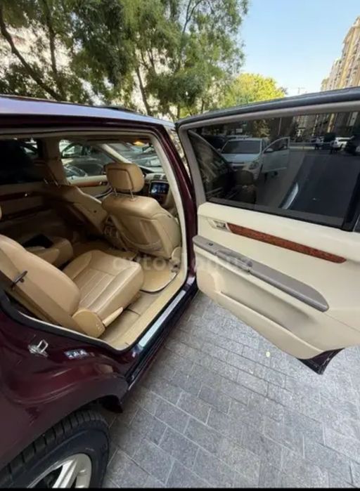Mercedes-Benz R 350