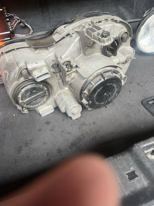 Обурудвани фейс фарове clk w209