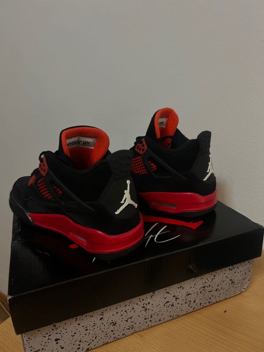 Jordan 4 red/black