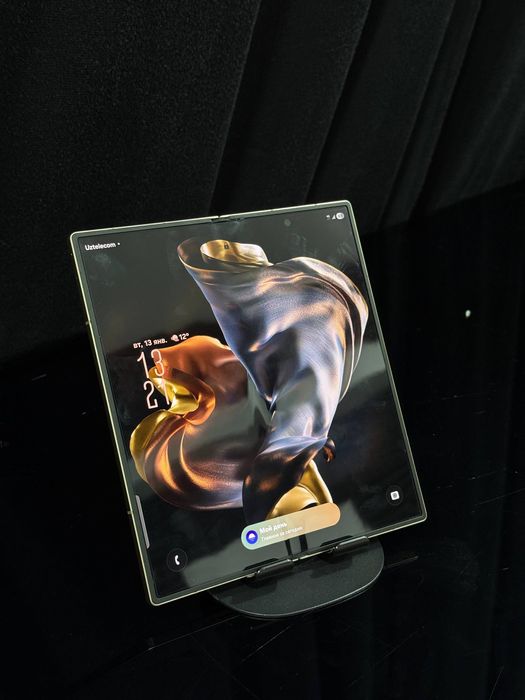 Samsung Z Fold W25 Premium Edition