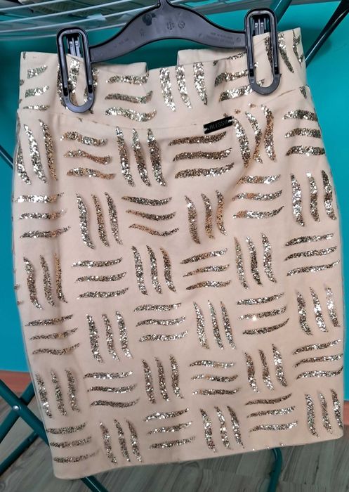 Дамска пола Алеса