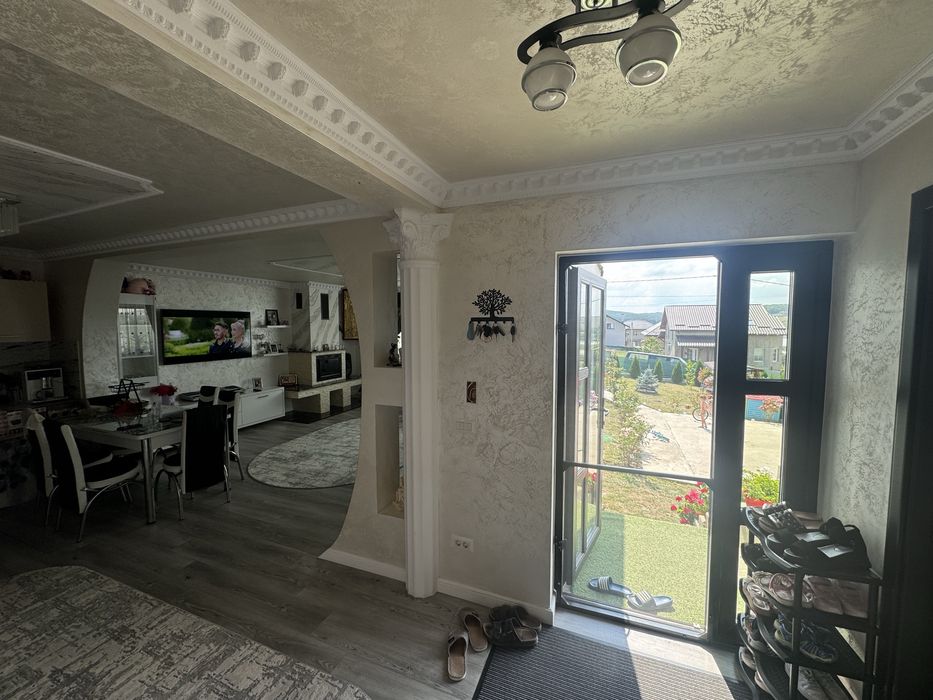 Vand casa la lebada sau schimb cu apartament