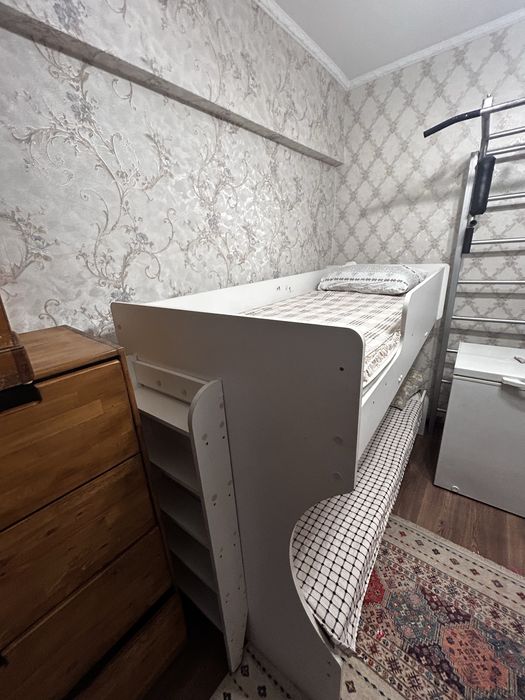 Детская двухьярусная кровать