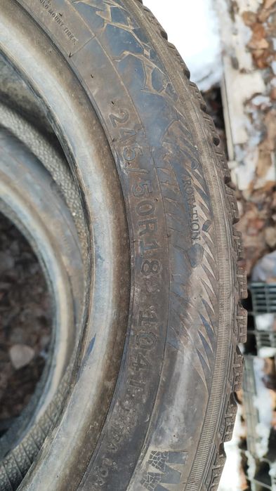 Зимние шины  шины шипы 245