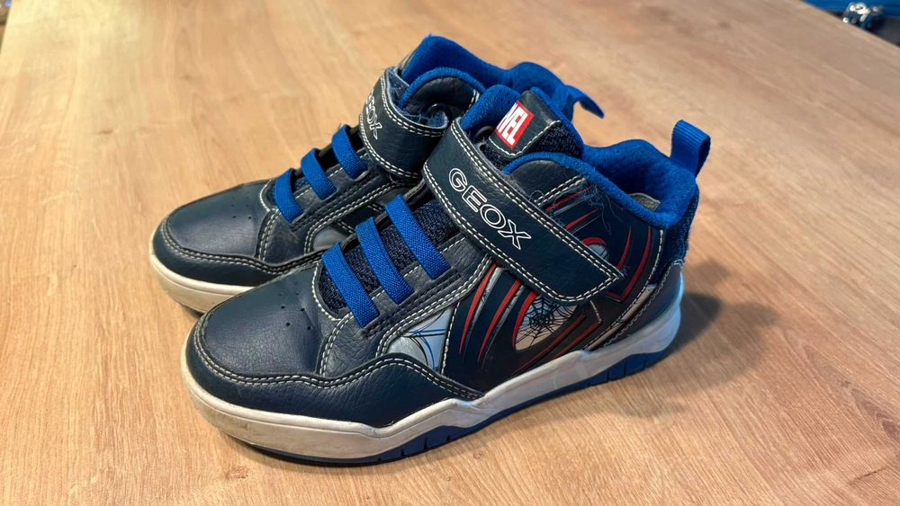 Ghete sport Geox Spider Man Perth Boy, marime 31, in stare foarte buna!