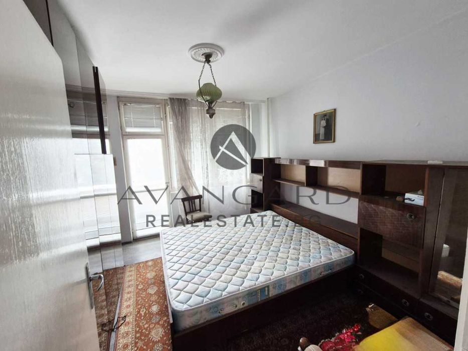 Продава се Тристаен апартамент в Пловдив, Кючук Париж - 100 кв.м за 1306 €/кв.м - Снимка #4