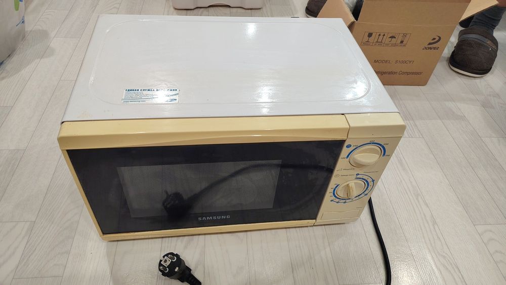 Продам Микроволновку Б/у