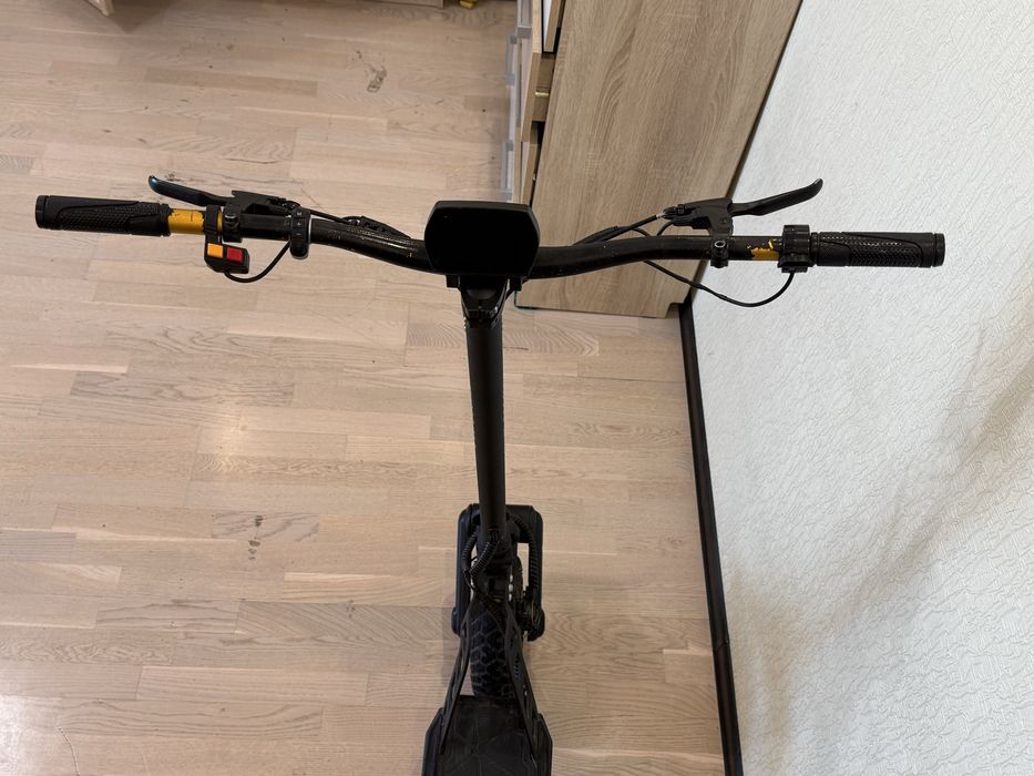Продам электросамокат Kugoo G2 Pro