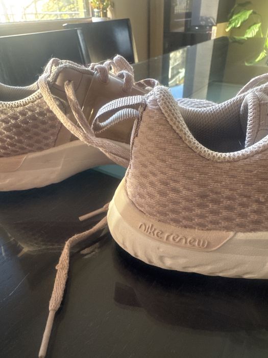 Nike renew маратонки