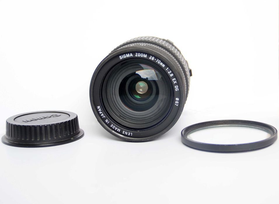 Обектив SIGMA DG 28-70; 1: 2,8 за CANON -много запазен, работещ.