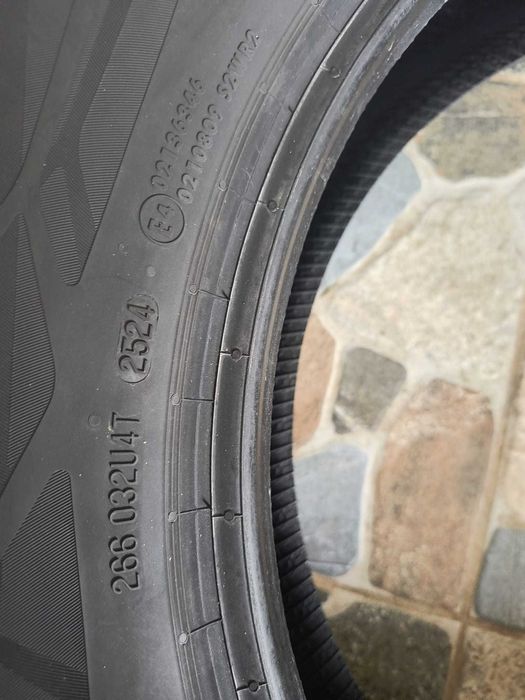 Vand 2 caucicuri VARA CONTINENTAL 215/60/R18