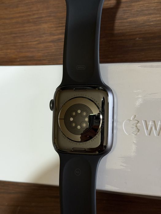 Apple Watch Series 6 GPS + Cellular 44mm