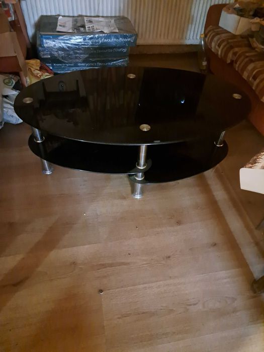 Холна маса от стъкло