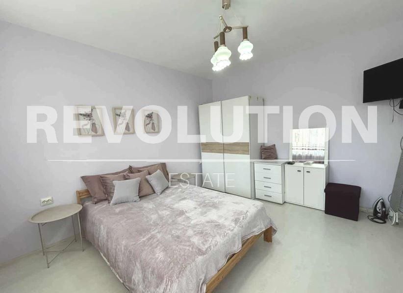 Дава се под наем Тристаен апартамент в Варна, Център - 62 кв.м за 500 € - Снимка #4