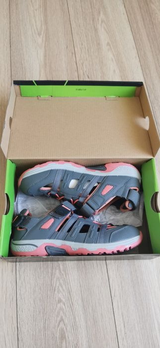 Обувки Umbro номер 39