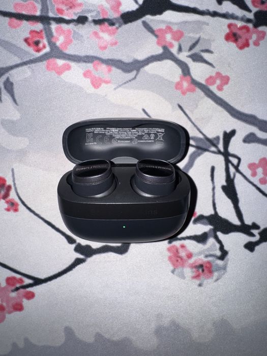 Наушники Bowers & Wilkins Pi8