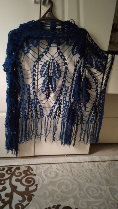 Продам ажурную шаль ручной работы