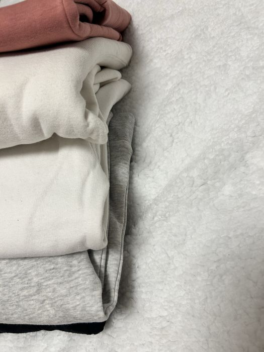 продавам различни суичъри