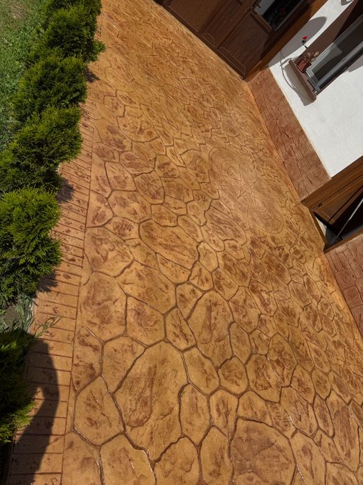 Щампован шлайфан бетон