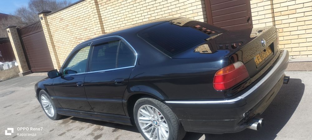 Прдою BMW 730 иделано машина