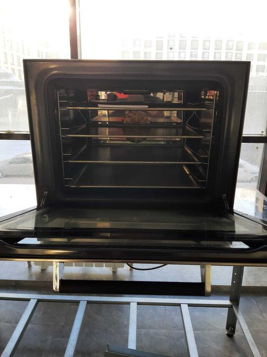 продам духовую печь