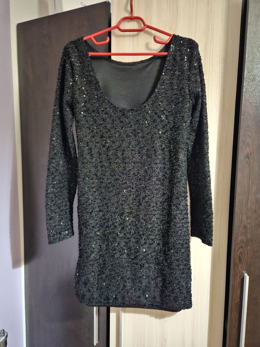 Даски рокли и гащеризони