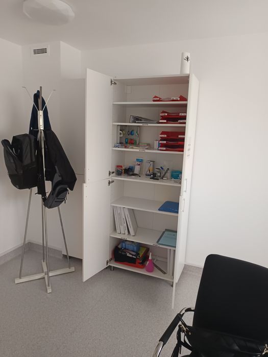Dulapuri PLATSA si METOD  ikea si 5 scaune MARKUS gri NOI