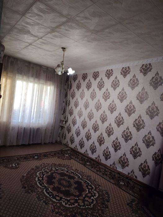 sotiladi sergili 8 lakatsa juda yaxshi joyda joylashgan