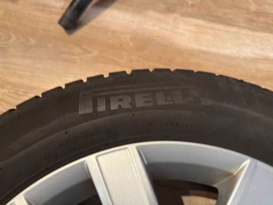 Set jante OEM VW 215/55 R17 + cauciucuri iarnă Pirelli Sottozero
