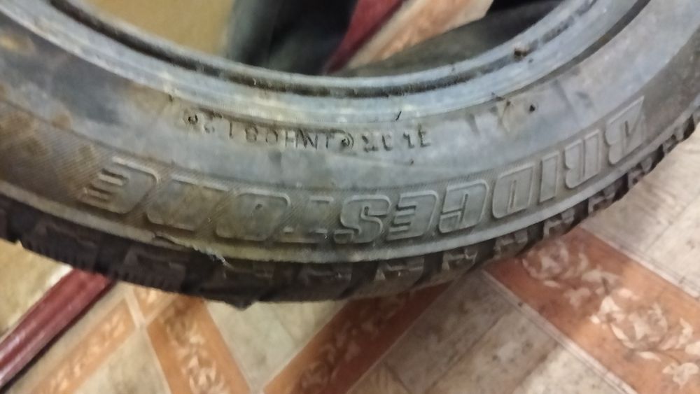 Продам шины Bridgeston.