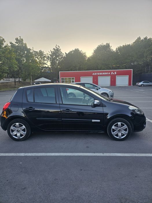 Рено Клио 1.2 бензин