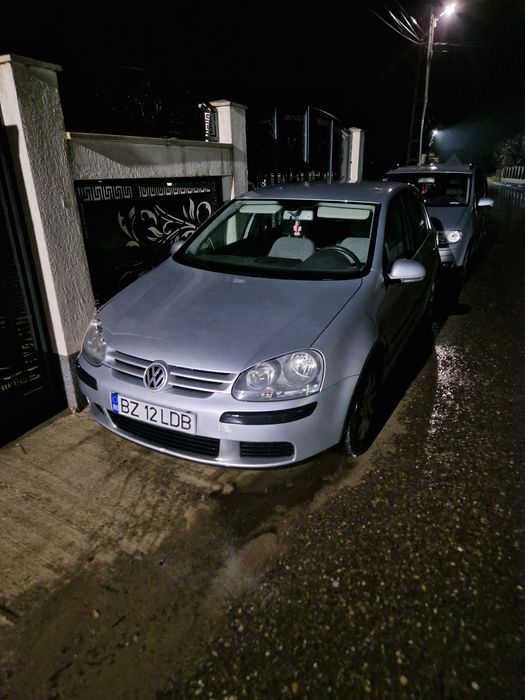 Vând  golf 5. 1.4 benzina
