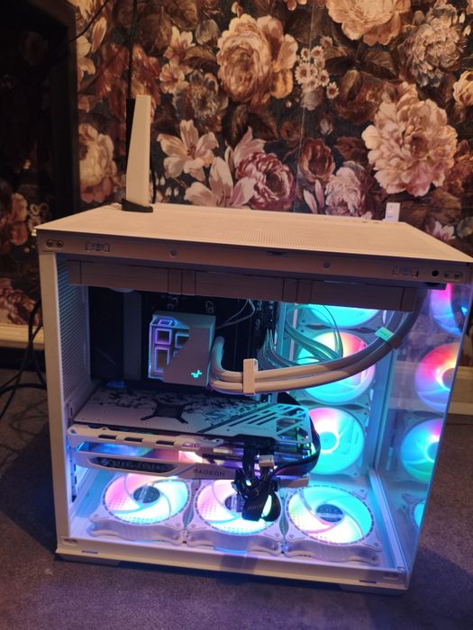 Ryzen 7 7800x3d, ddr5 16gb, rx 7700 12GB, ssd 1tb