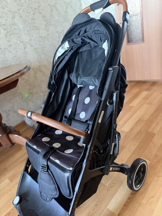 Продам прогулочную коляску