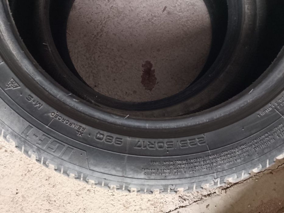 Автошины зимние.