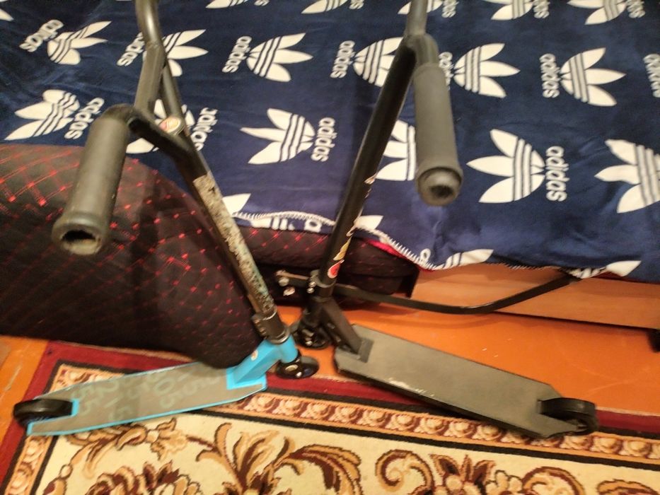 Продам самокаты 2шт